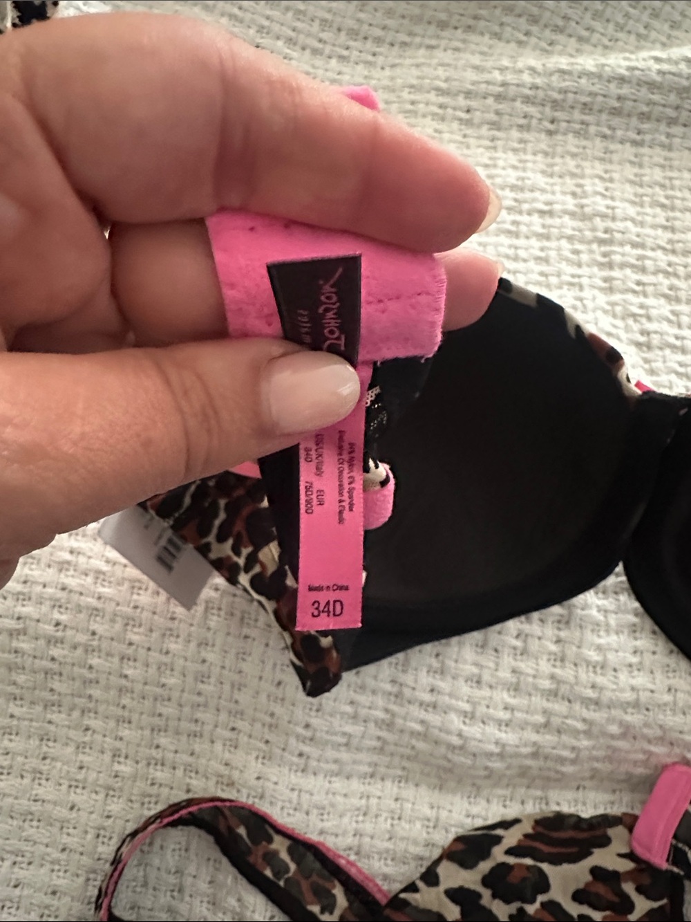 Betsey Johnson Leopard Print Bra with Pink Trim 34d with thong m - Picture 6 of 6